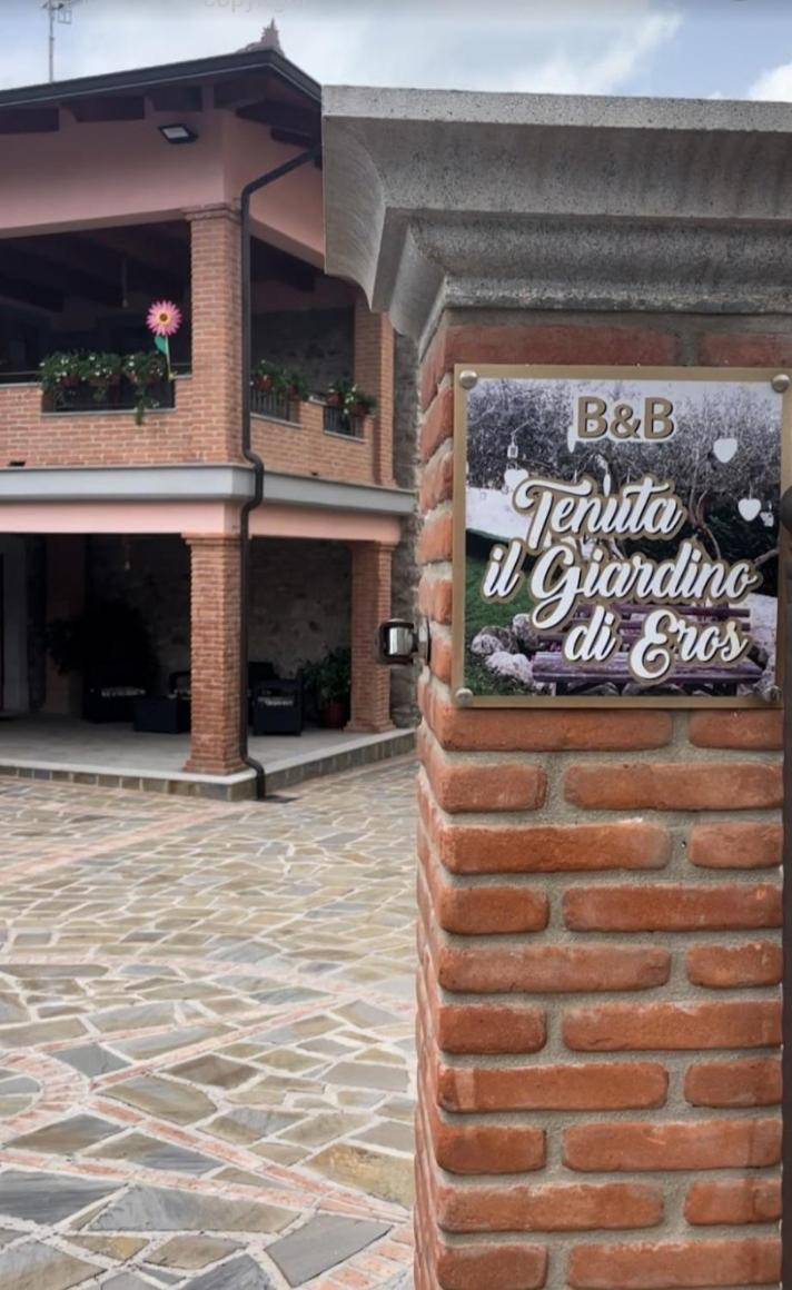 Tenuta Il Giardino Di Eros Albanella Exterior photo